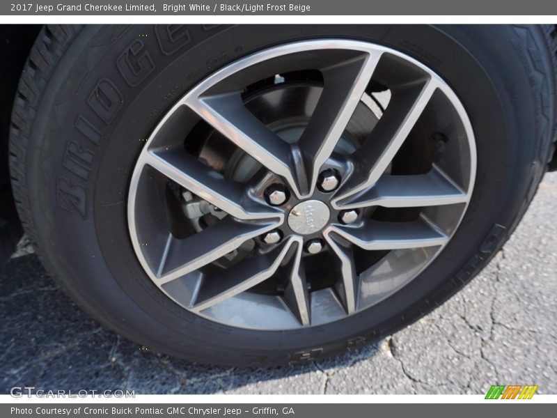 Bright White / Black/Light Frost Beige 2017 Jeep Grand Cherokee Limited