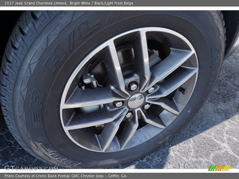 Bright White / Black/Light Frost Beige 2017 Jeep Grand Cherokee Limited