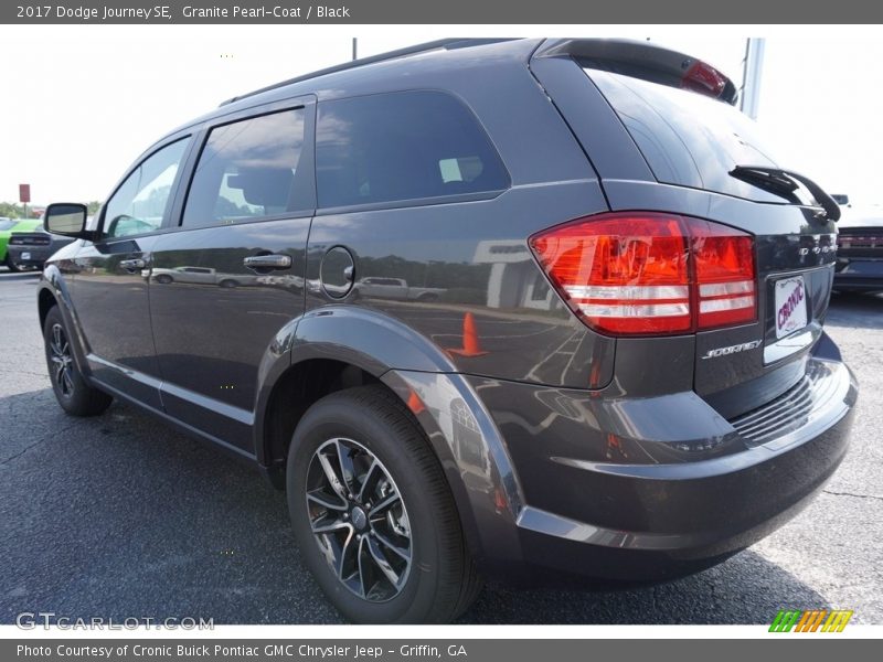 Granite Pearl-Coat / Black 2017 Dodge Journey SE