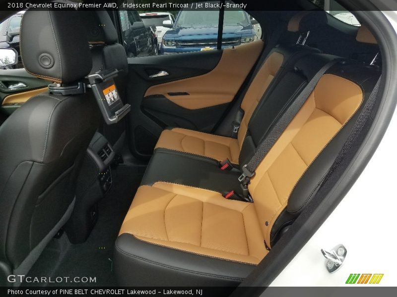 Iridescent Pearl Tricoat / Jet Black/­Brandy 2018 Chevrolet Equinox Premier AWD