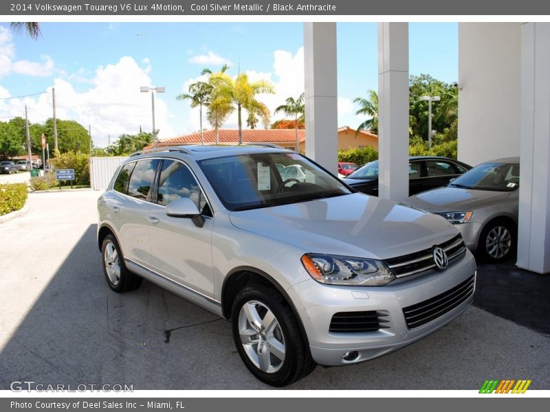Cool Silver Metallic / Black Anthracite 2014 Volkswagen Touareg V6 Lux 4Motion