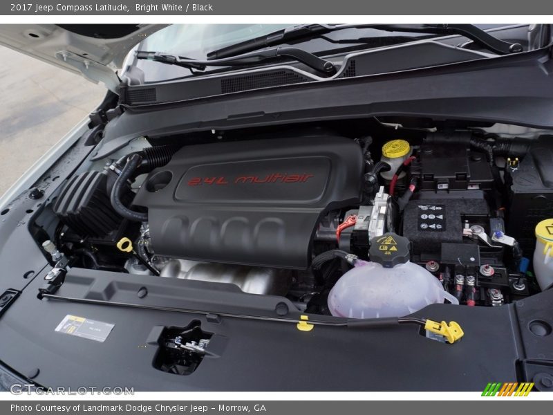Bright White / Black 2017 Jeep Compass Latitude