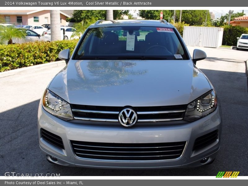 Cool Silver Metallic / Black Anthracite 2014 Volkswagen Touareg V6 Lux 4Motion
