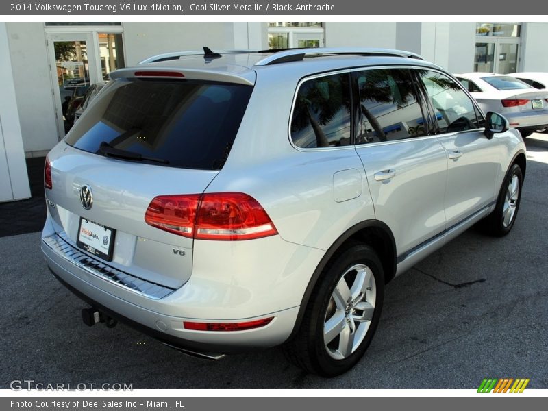 Cool Silver Metallic / Black Anthracite 2014 Volkswagen Touareg V6 Lux 4Motion