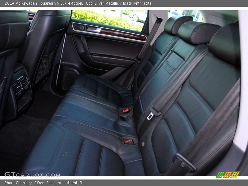 Cool Silver Metallic / Black Anthracite 2014 Volkswagen Touareg V6 Lux 4Motion