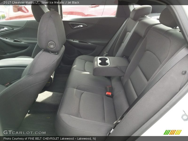 Silver Ice Metallic / Jet Black 2017 Chevrolet Malibu LT