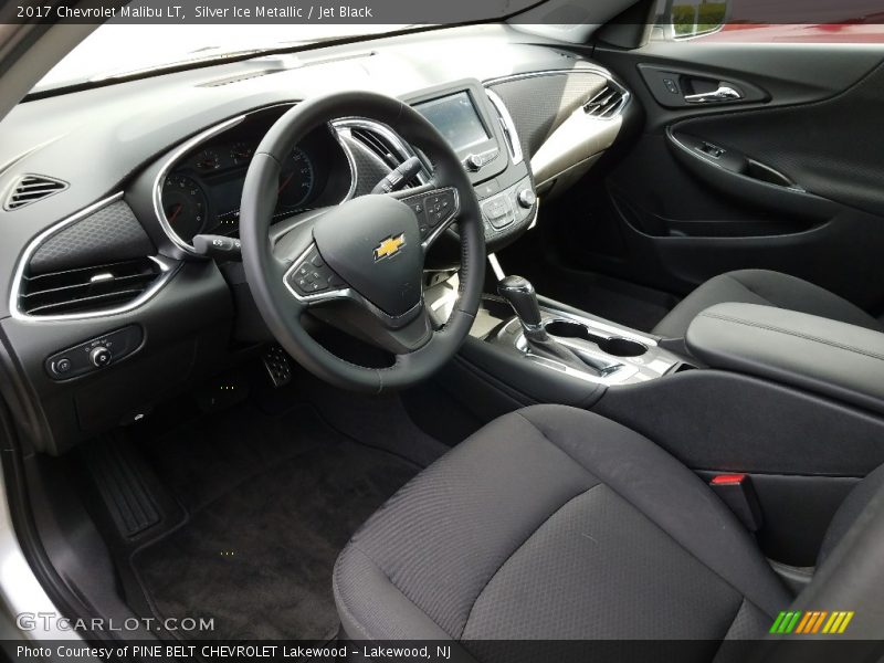 Silver Ice Metallic / Jet Black 2017 Chevrolet Malibu LT