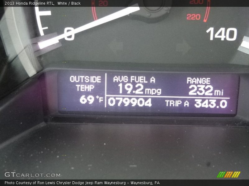 White / Black 2013 Honda Ridgeline RTL