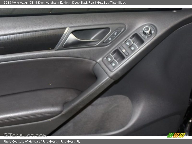 Deep Black Pearl Metallic / Titan Black 2013 Volkswagen GTI 4 Door Autobahn Edition
