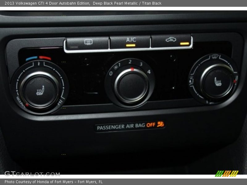 Deep Black Pearl Metallic / Titan Black 2013 Volkswagen GTI 4 Door Autobahn Edition