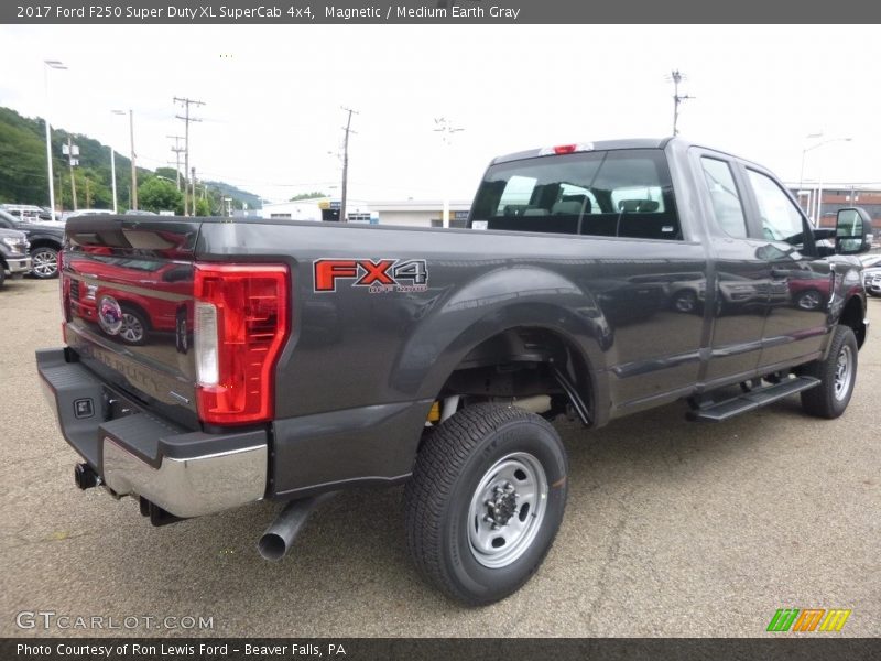 Magnetic / Medium Earth Gray 2017 Ford F250 Super Duty XL SuperCab 4x4