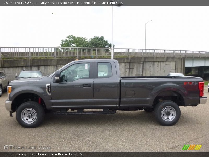 Magnetic / Medium Earth Gray 2017 Ford F250 Super Duty XL SuperCab 4x4