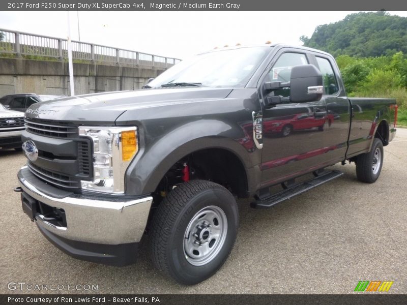 Magnetic / Medium Earth Gray 2017 Ford F250 Super Duty XL SuperCab 4x4