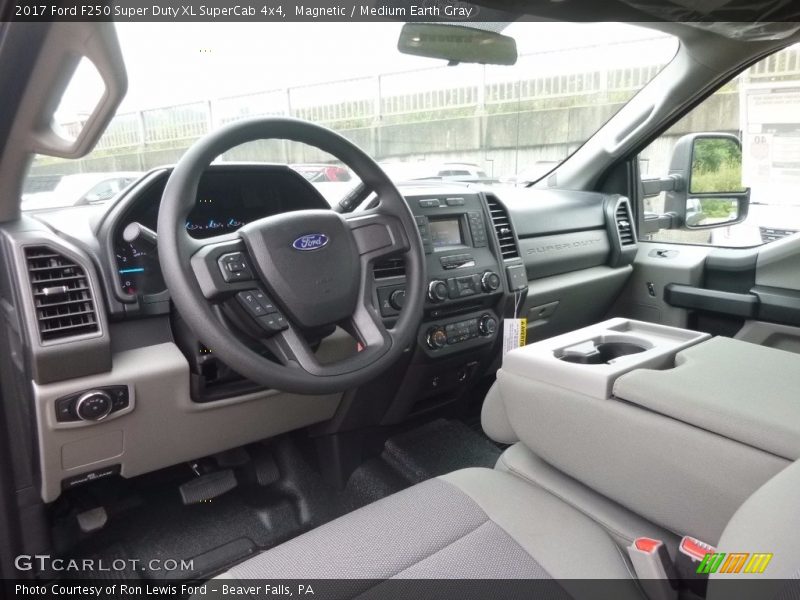 Magnetic / Medium Earth Gray 2017 Ford F250 Super Duty XL SuperCab 4x4