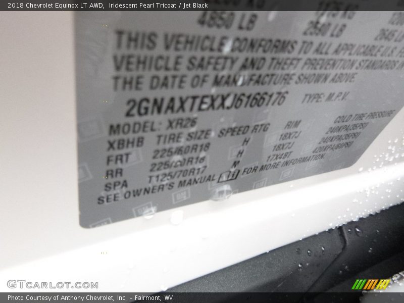 Iridescent Pearl Tricoat / Jet Black 2018 Chevrolet Equinox LT AWD