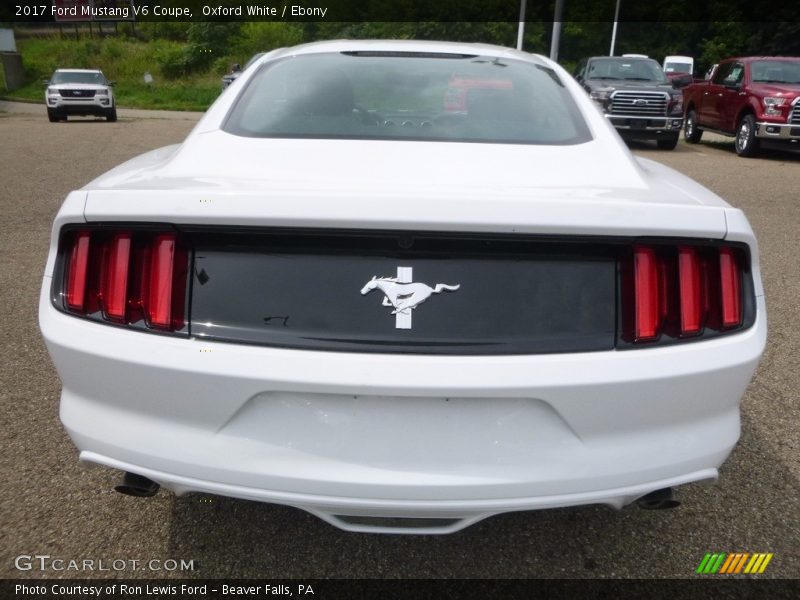 Oxford White / Ebony 2017 Ford Mustang V6 Coupe