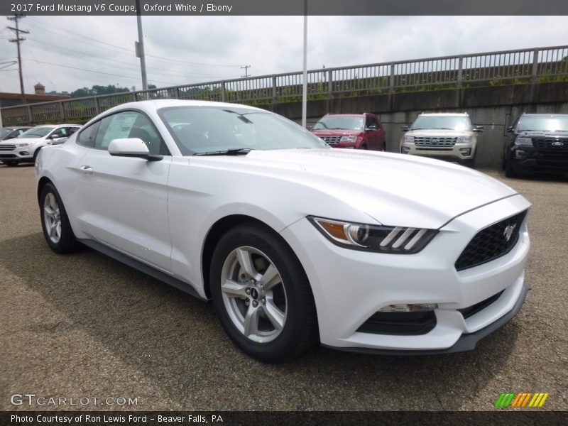 Oxford White / Ebony 2017 Ford Mustang V6 Coupe