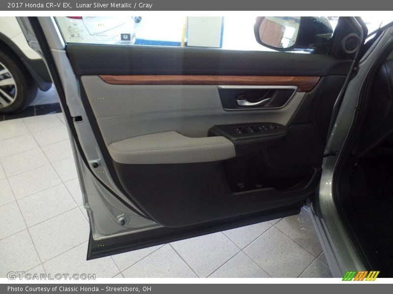 Lunar Silver Metallic / Gray 2017 Honda CR-V EX