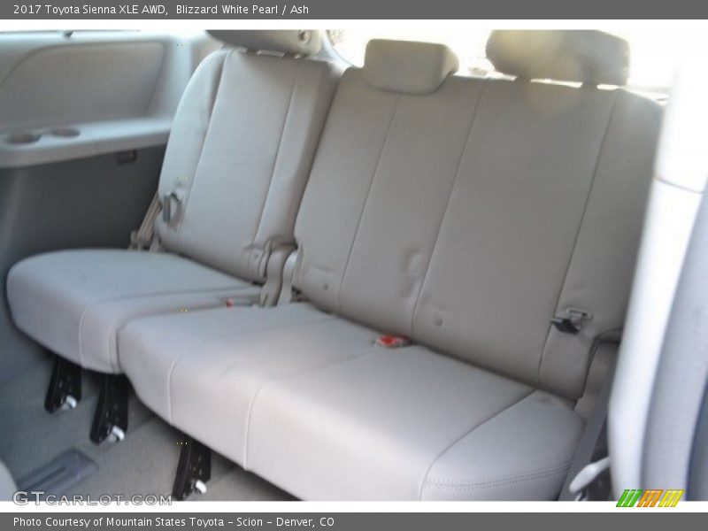 Blizzard White Pearl / Ash 2017 Toyota Sienna XLE AWD