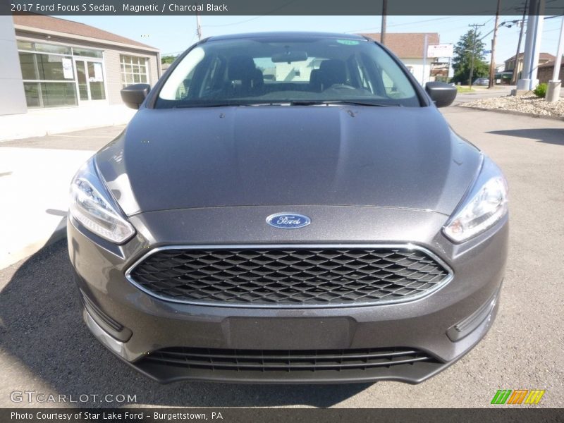 Magnetic / Charcoal Black 2017 Ford Focus S Sedan