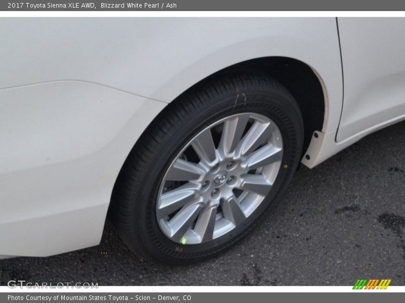 Blizzard White Pearl / Ash 2017 Toyota Sienna XLE AWD