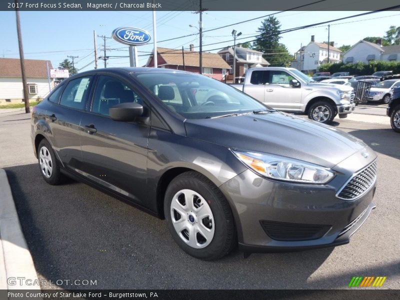 Magnetic / Charcoal Black 2017 Ford Focus S Sedan