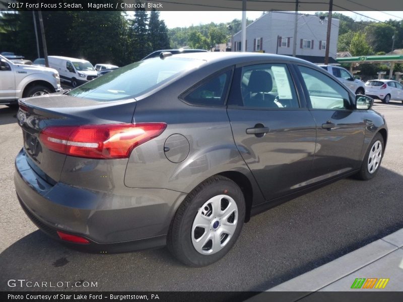 Magnetic / Charcoal Black 2017 Ford Focus S Sedan