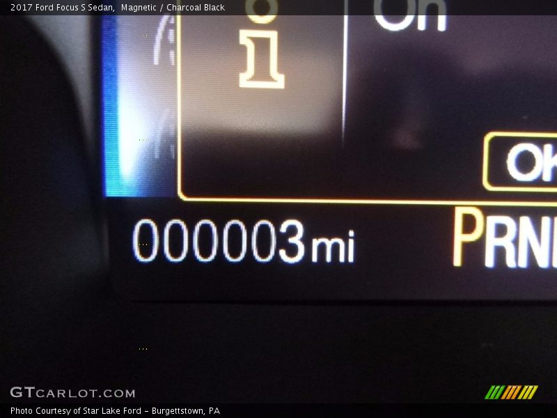 Magnetic / Charcoal Black 2017 Ford Focus S Sedan