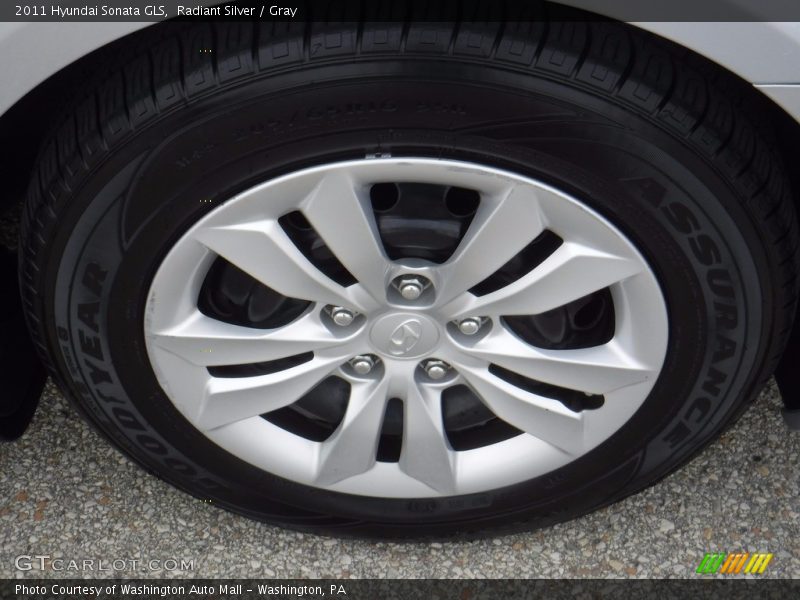 Radiant Silver / Gray 2011 Hyundai Sonata GLS