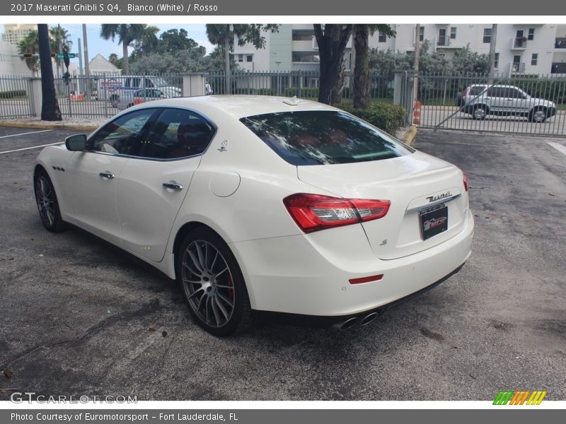 Bianco (White) / Rosso 2017 Maserati Ghibli S Q4