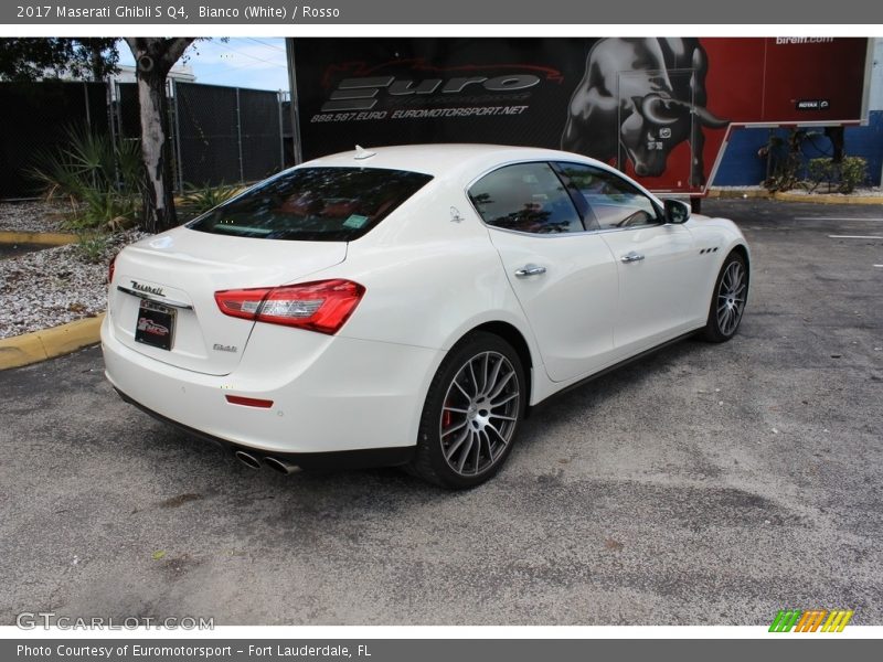 Bianco (White) / Rosso 2017 Maserati Ghibli S Q4