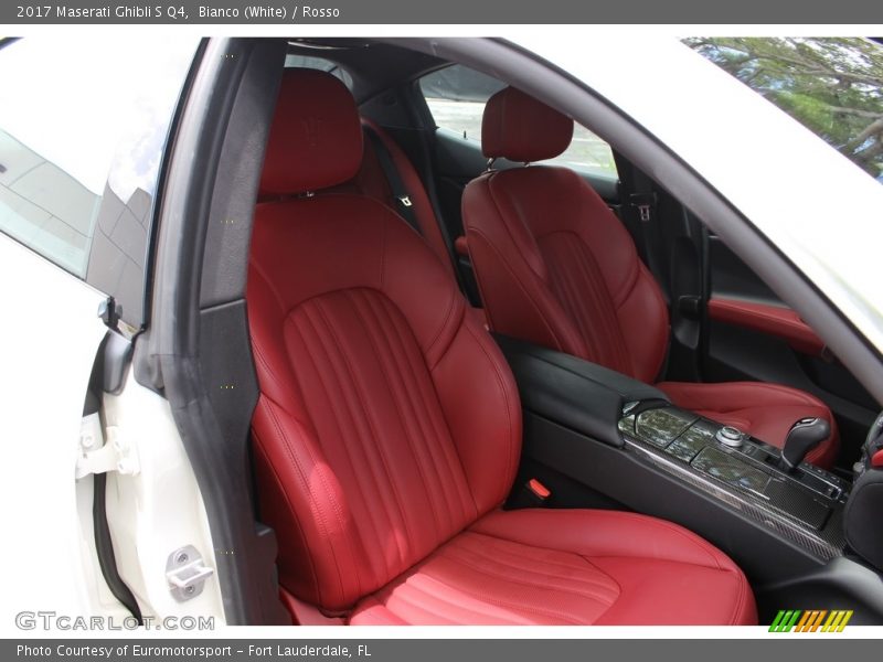 Front Seat of 2017 Ghibli S Q4