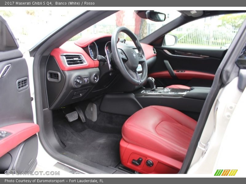 Bianco (White) / Rosso 2017 Maserati Ghibli S Q4