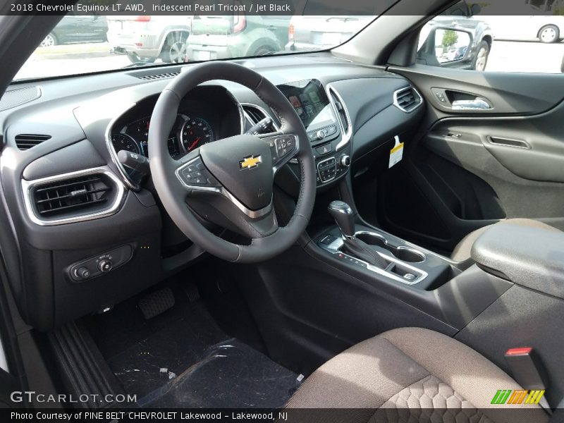 Iridescent Pearl Tricoat / Jet Black 2018 Chevrolet Equinox LT AWD