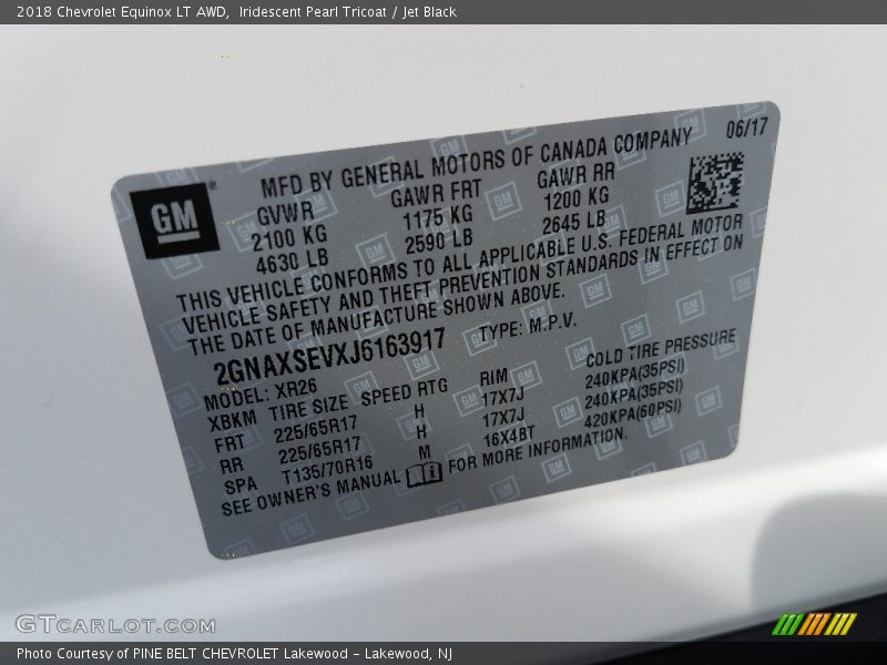 Iridescent Pearl Tricoat / Jet Black 2018 Chevrolet Equinox LT AWD