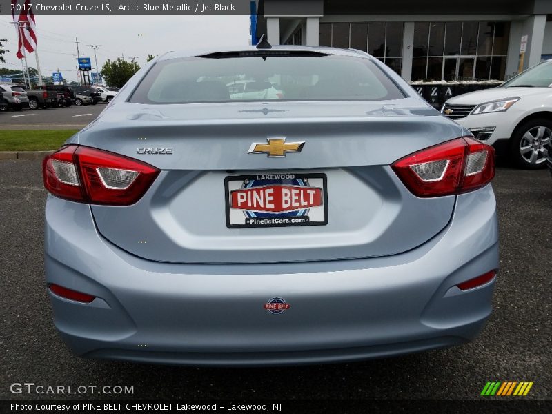 Arctic Blue Metallic / Jet Black 2017 Chevrolet Cruze LS