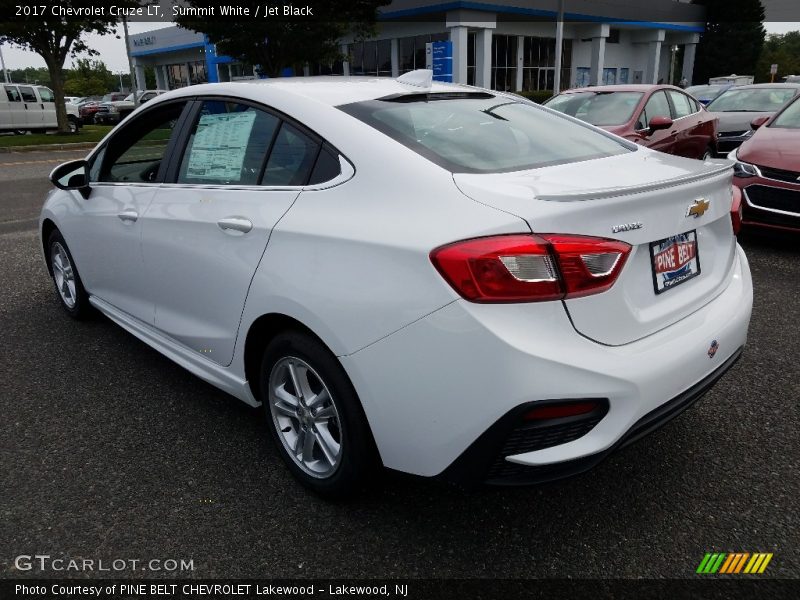 Summit White / Jet Black 2017 Chevrolet Cruze LT