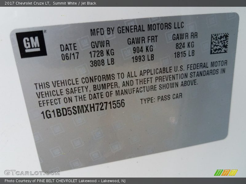 Summit White / Jet Black 2017 Chevrolet Cruze LT