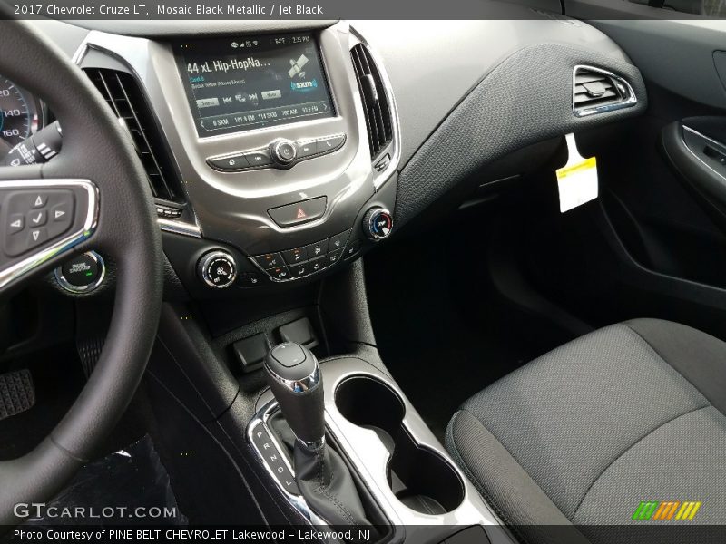 Mosaic Black Metallic / Jet Black 2017 Chevrolet Cruze LT