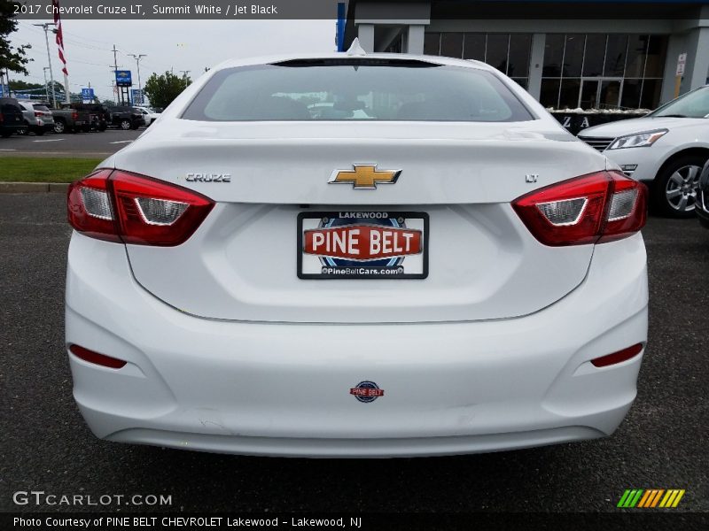 Summit White / Jet Black 2017 Chevrolet Cruze LT