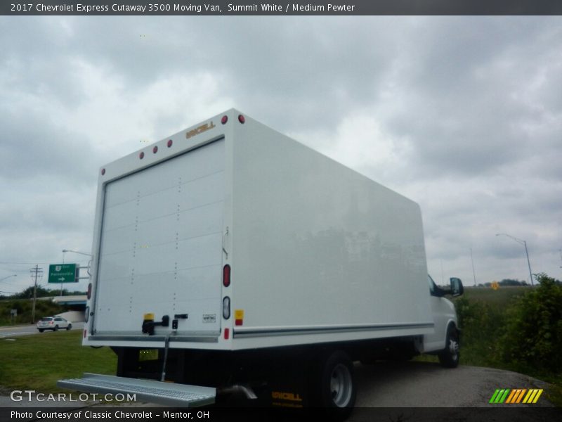 Summit White / Medium Pewter 2017 Chevrolet Express Cutaway 3500 Moving Van