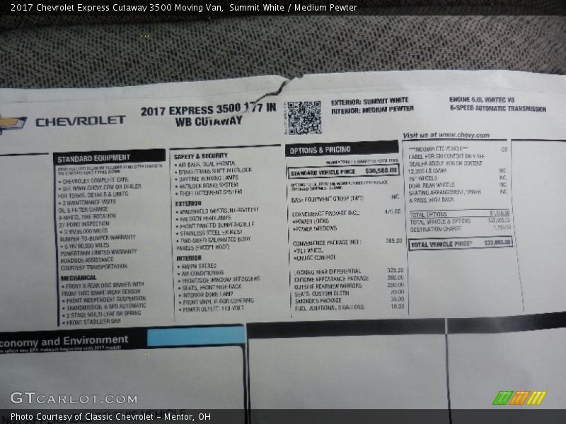 Summit White / Medium Pewter 2017 Chevrolet Express Cutaway 3500 Moving Van