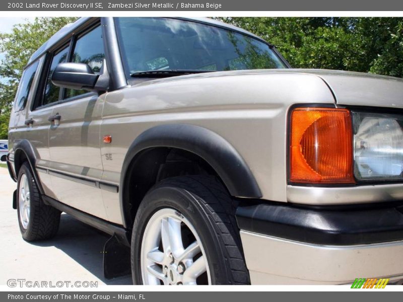 Zambezi Silver Metallic / Bahama Beige 2002 Land Rover Discovery II SE