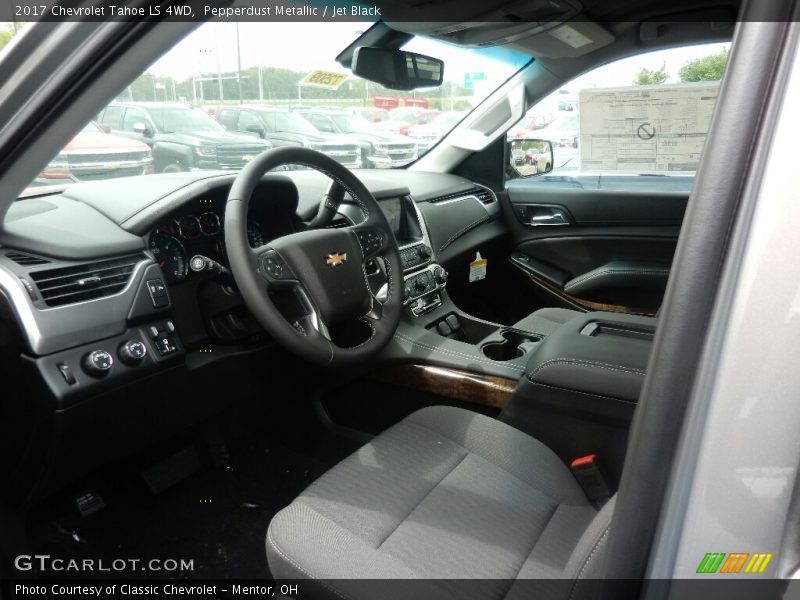 Pepperdust Metallic / Jet Black 2017 Chevrolet Tahoe LS 4WD