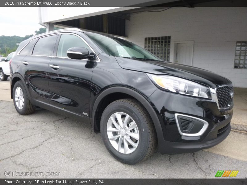 Front 3/4 View of 2018 Sorento LX AWD