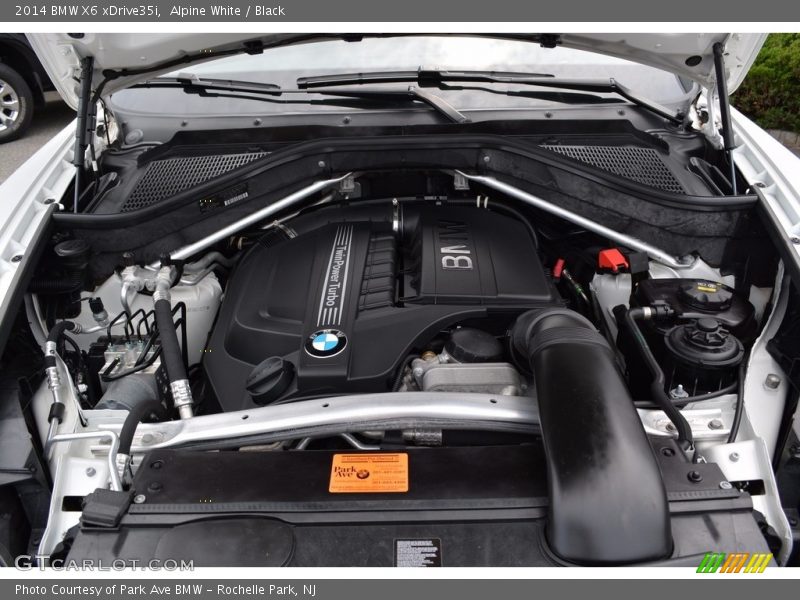 Alpine White / Black 2014 BMW X6 xDrive35i