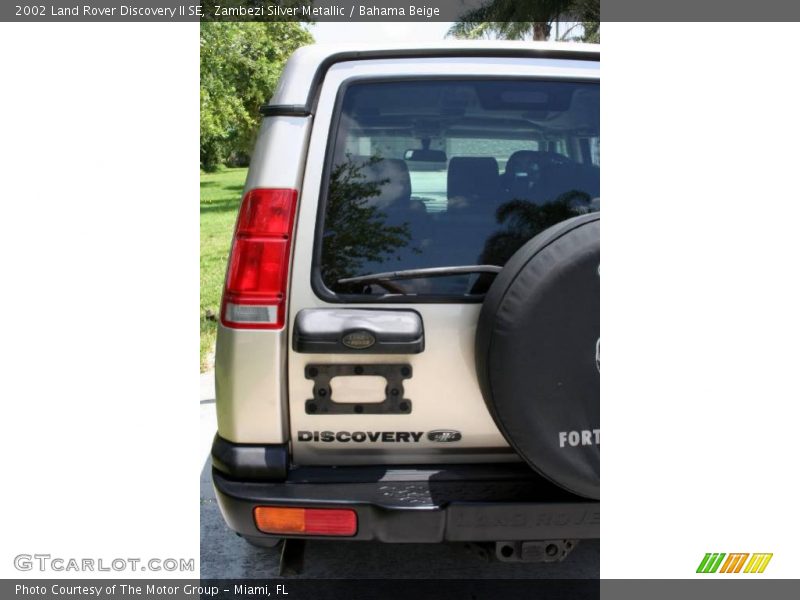 Zambezi Silver Metallic / Bahama Beige 2002 Land Rover Discovery II SE