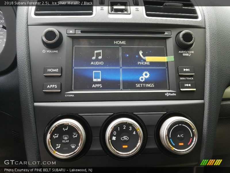 Ice Silver Metallic / Black 2018 Subaru Forester 2.5i