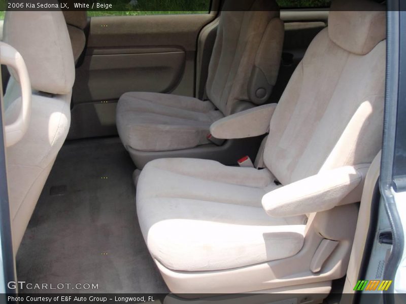 White / Beige 2006 Kia Sedona LX