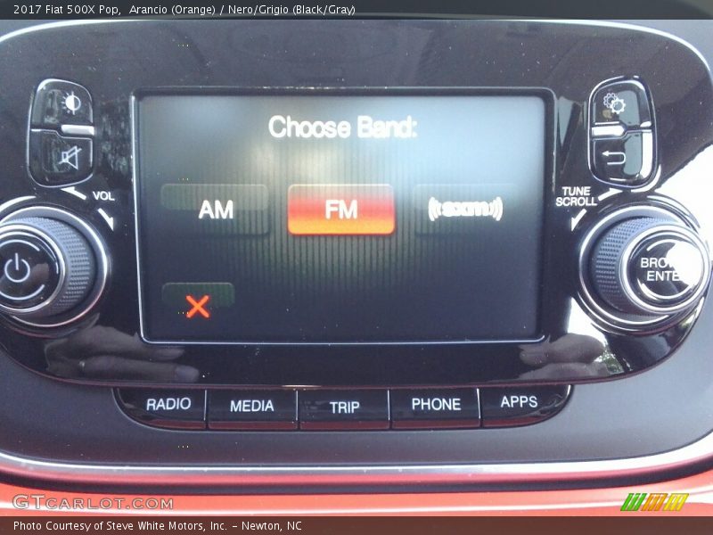 Arancio (Orange) / Nero/Grigio (Black/Gray) 2017 Fiat 500X Pop